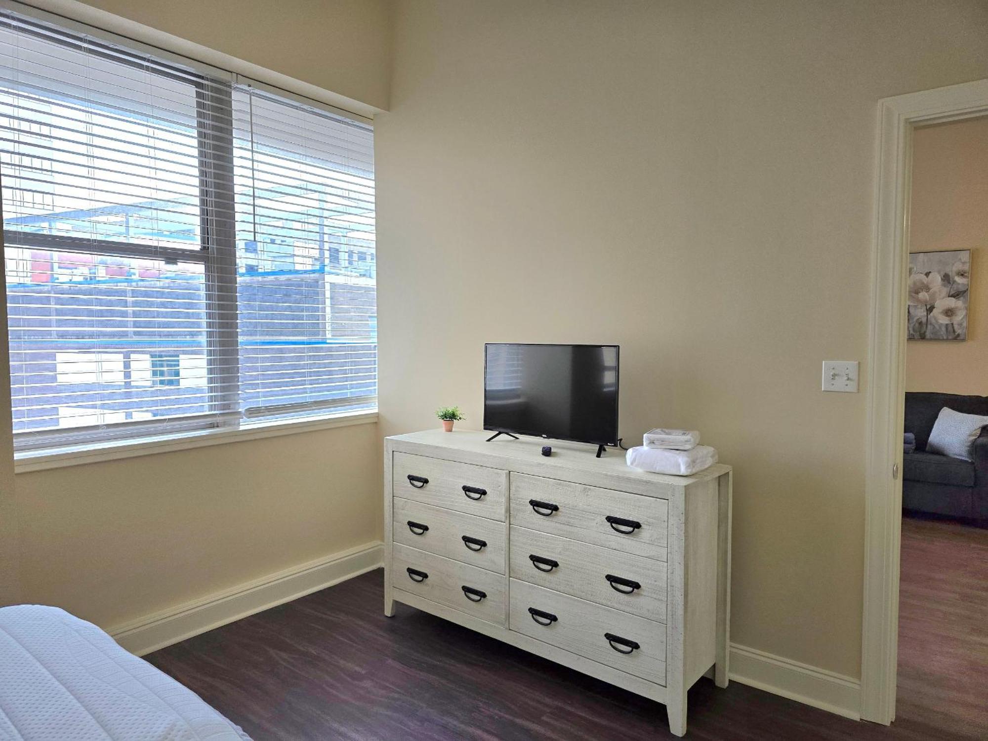 Amazing Condos Beautiful View 2 Blocks To French Quarter, Small Rooftop Pool, Gym, Seanger Theater, Super Dome, And Bourbon St New Orleans Cameră foto