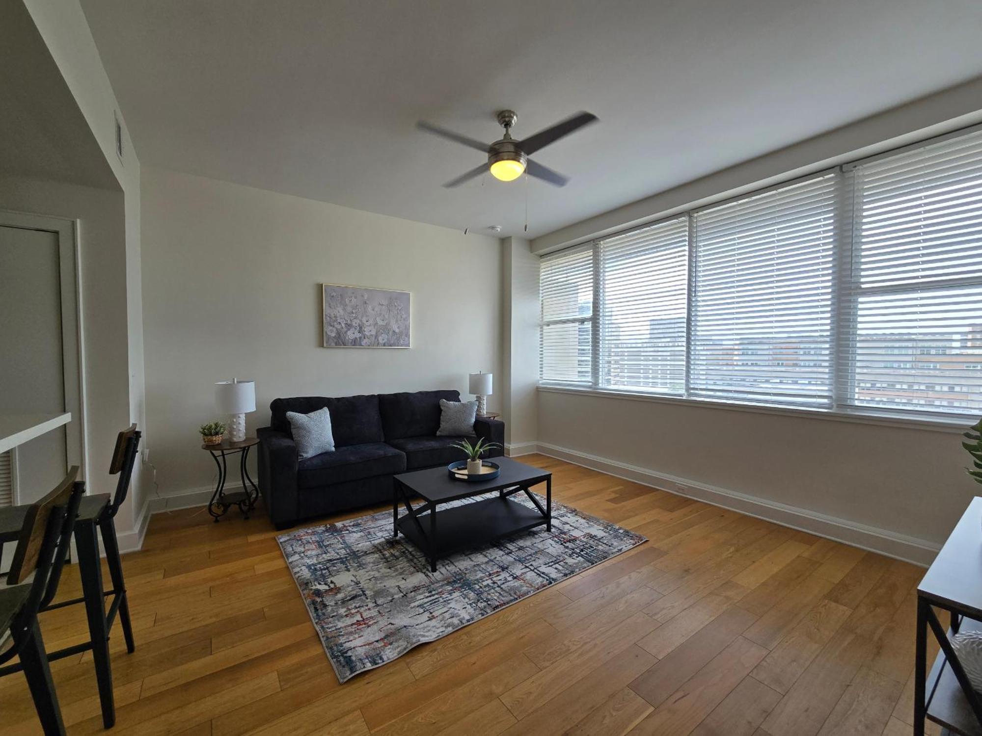 Amazing Condos Beautiful View 2 Blocks To French Quarter, Small Rooftop Pool, Gym, Seanger Theater, Super Dome, And Bourbon St New Orleans Cameră foto