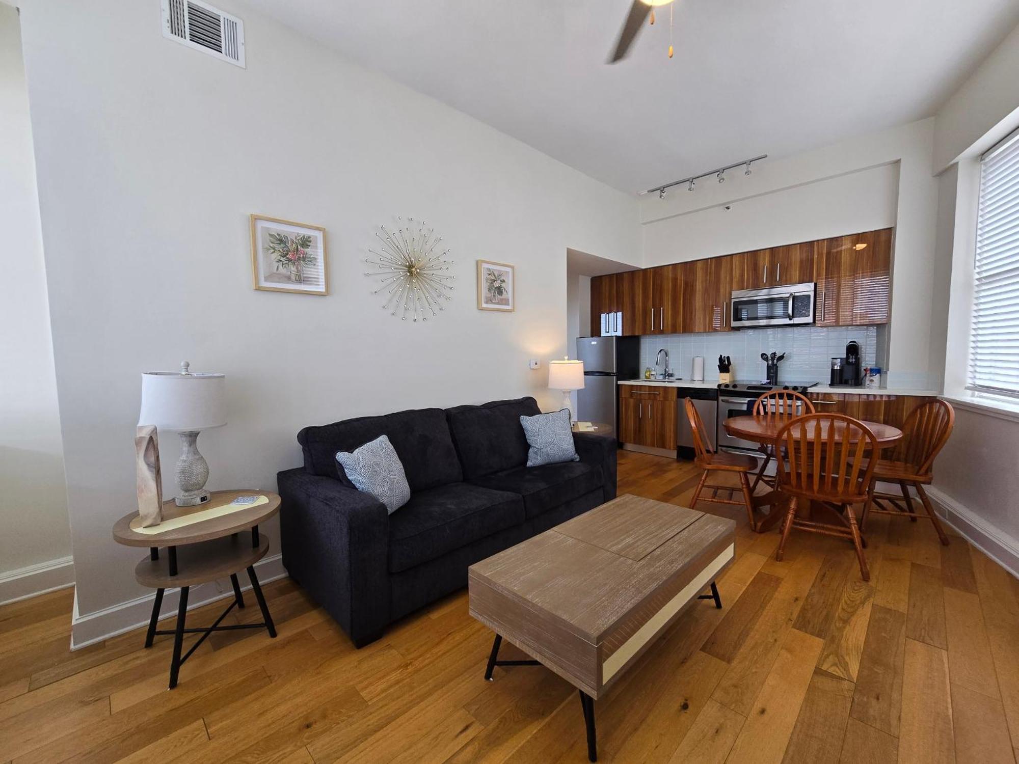 Amazing Condos Beautiful View 2 Blocks To French Quarter, Small Rooftop Pool, Gym, Seanger Theater, Super Dome, And Bourbon St New Orleans Cameră foto