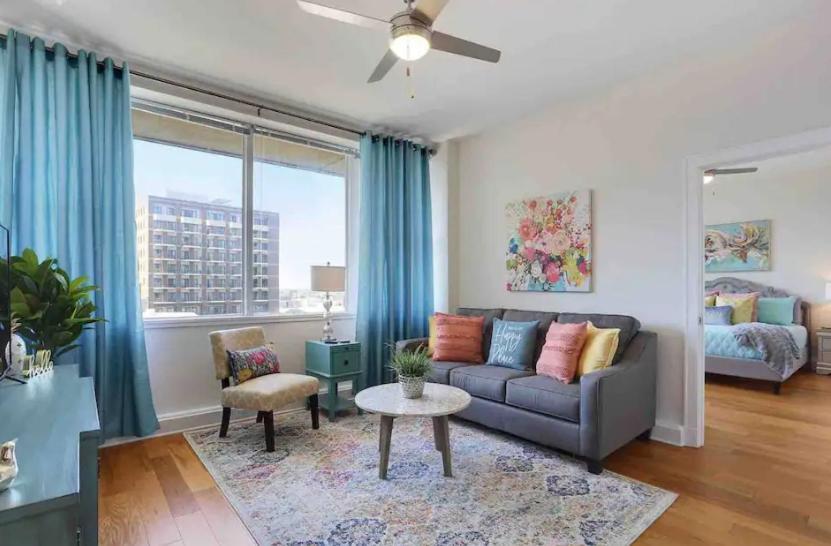 Amazing Condos Beautiful View 2 Blocks To French Quarter, Small Rooftop Pool, Gym, Seanger Theater, Super Dome, And Bourbon St New Orleans Cameră foto