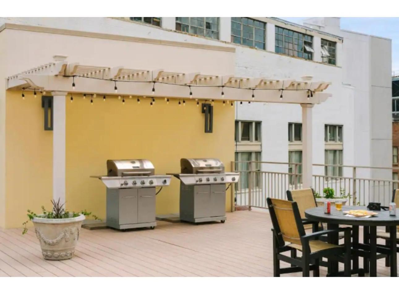 Amazing Condos Beautiful View 2 Blocks To French Quarter, Small Rooftop Pool, Gym, Seanger Theater, Super Dome, And Bourbon St New Orleans Exterior foto
